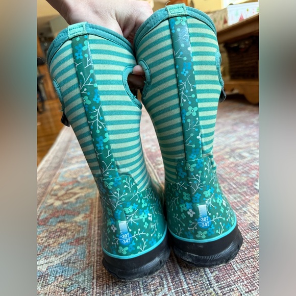 Bogs Kids' Teal Floral Boots size 4 - Picture 4 of 6